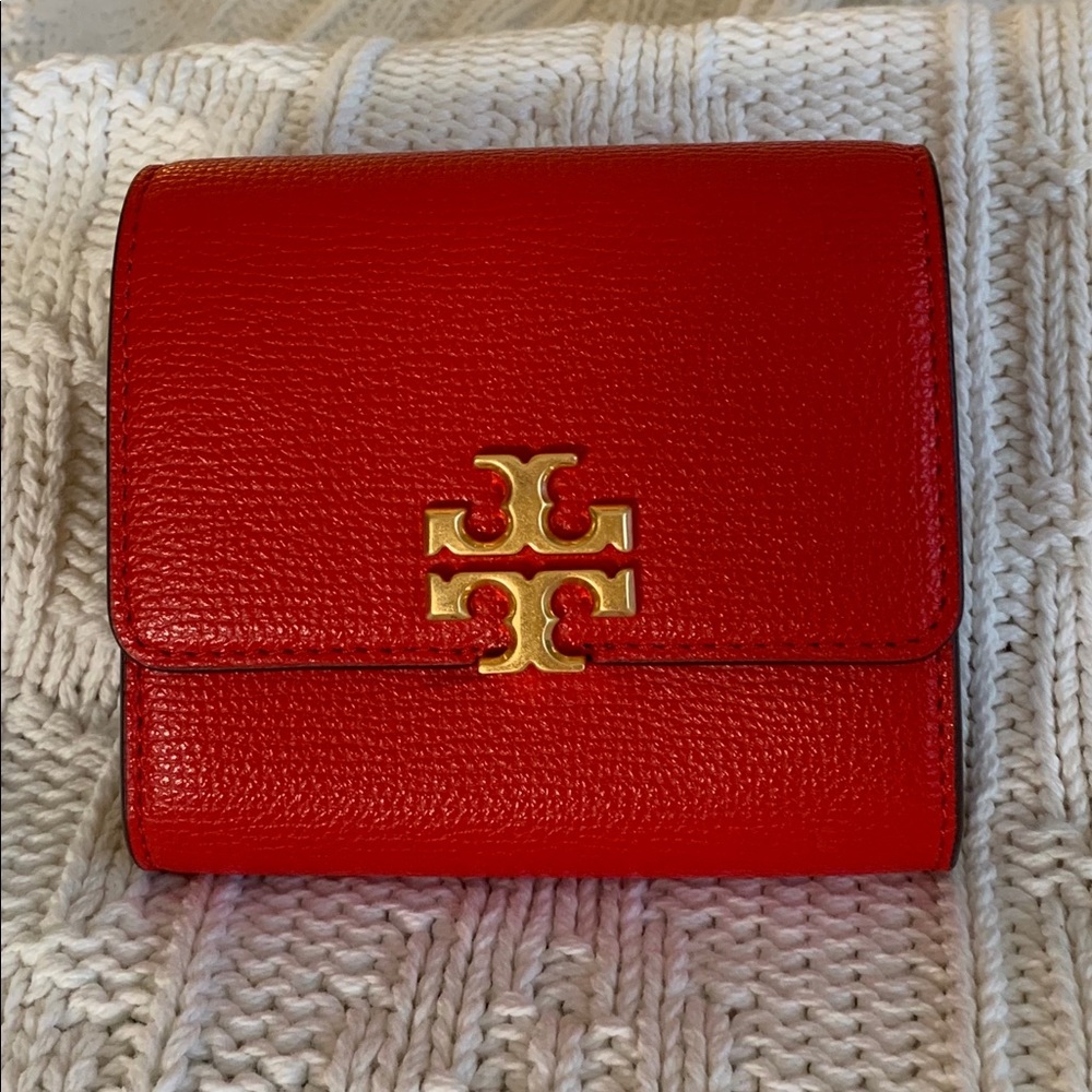 Authentic Tory Burch Kira foldable medium wallet